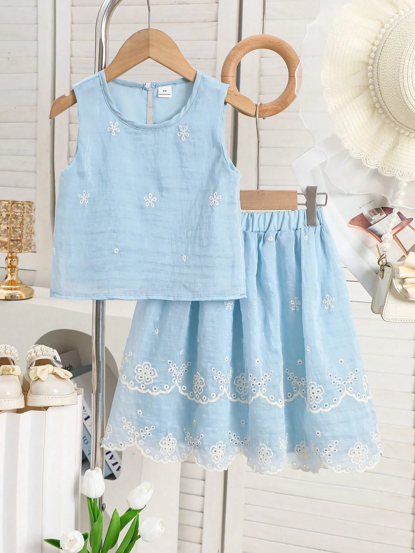 4